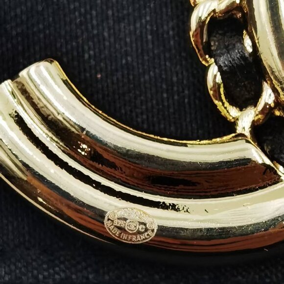 ✨✨CHANEL BROOCH - Picture 5 of 5